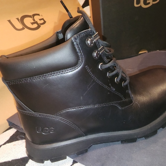 Waterproof boot - Picture 13 of 16